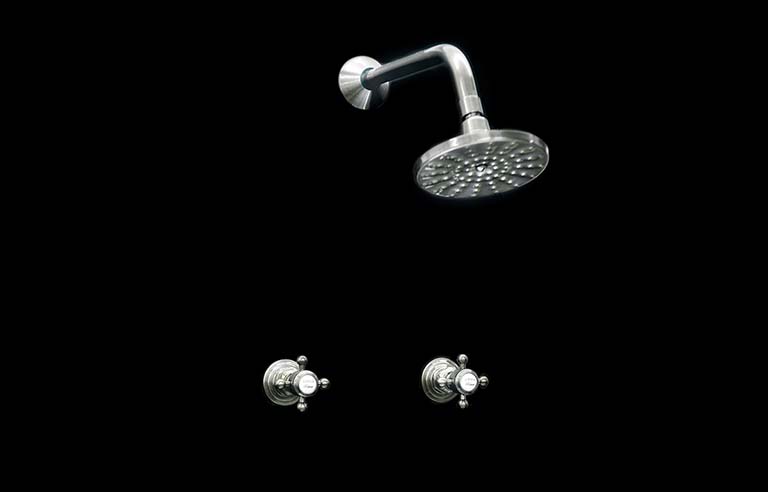 Ducha dos llaves y lluvia